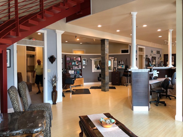 Unique Suites Salon & Wellness Center in Oconomowoc, WI
